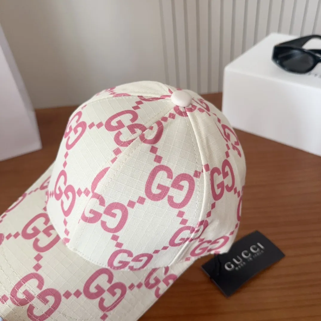 💰60 GUCCI Baseball Cap👒 The craftsmanship is very exquisite, high-end and classy! Low-key luxury, easy to carry!