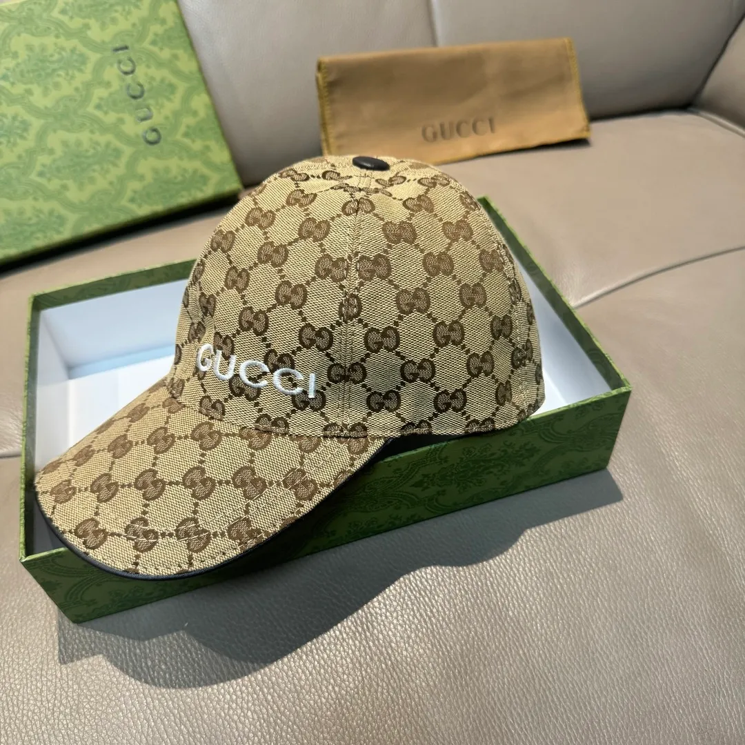 p90 new model shipped!   , Gucci (Gucci) latest original baseball cap, Gucci small embroidery, 1:1 mold opening and customization at the counter, the highest version, original canvas + first-layer cowhide, pure cotton lining, light and breathable! Photographed in real life, suitable for men and women in all seasons, basic head circumference 56cm, adjustable patches.