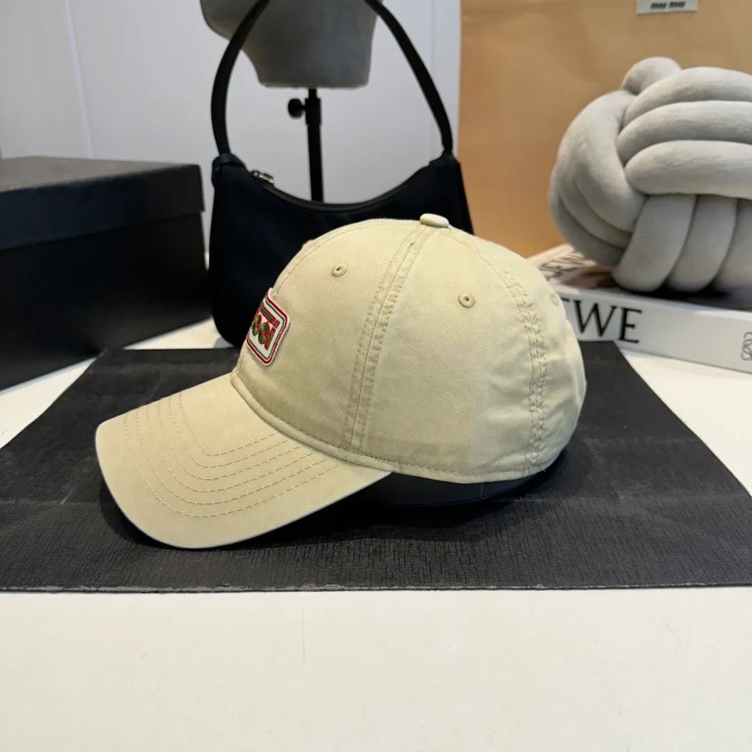 P60 Gucci new original baseball cap, exquisite and pure, stylish and stylish, cool and fashionable, great quality