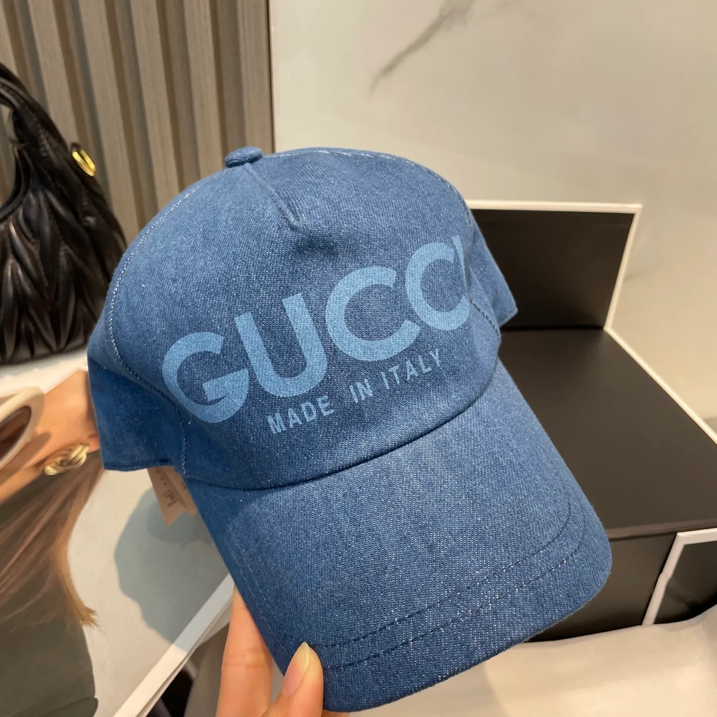 P70 GUCCI 2025 new washed denim baseball cap at the counter, very trendy! Casual and sports style, classic production, super easy to match!