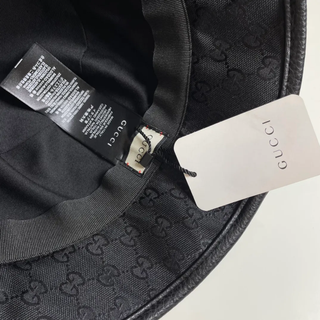 P56 original quality GUCCI Gucci bucket hat 👒 The new official website Gucci bucket hat is coming. The craftsmanship is very exquisite, the high-end atmosphere is high-end! Low-key luxury, easy to carry! Running volume!