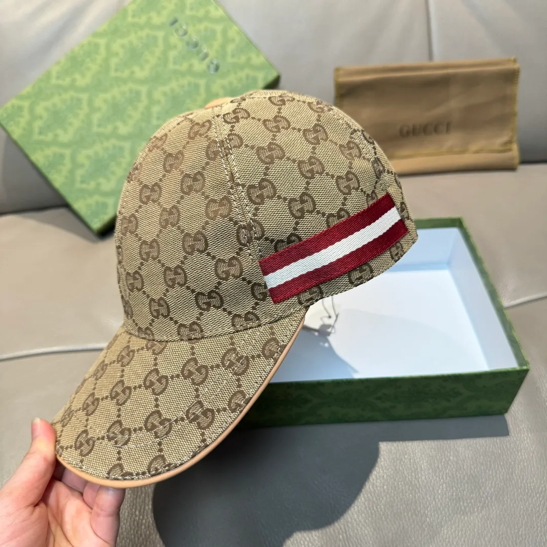 p90 ten thousand year old classic new color is shipped!   , Gucci (Gucci) classic original baseball cap 😍😍 1:1 mold opening and customization at the counter, the highest version, original canvas fabric + first layer of cowhide, light and breathable! Photographed in real life, suitable for men and women in all seasons, basic head circumference 56cm, adjustable patches.