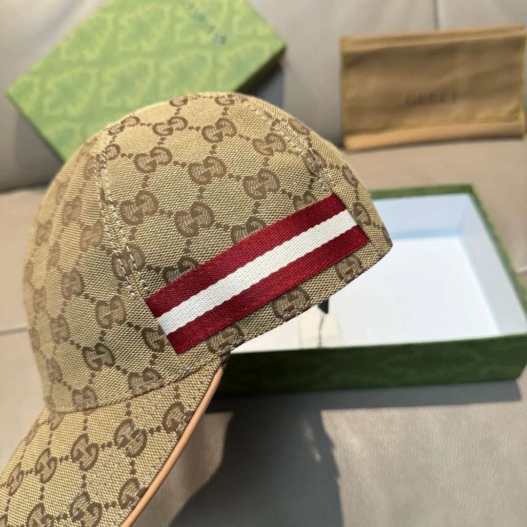 p90 ten thousand year old classic new color is shipped!   , Gucci (Gucci) classic original baseball cap 😍😍 1:1 mold opening and customization at the counter, the highest version, original canvas fabric + first layer of cowhide, light and breathable! Photographed in real life, suitable for men and women in all seasons, basic head circumference 56cm, adjustable patches.