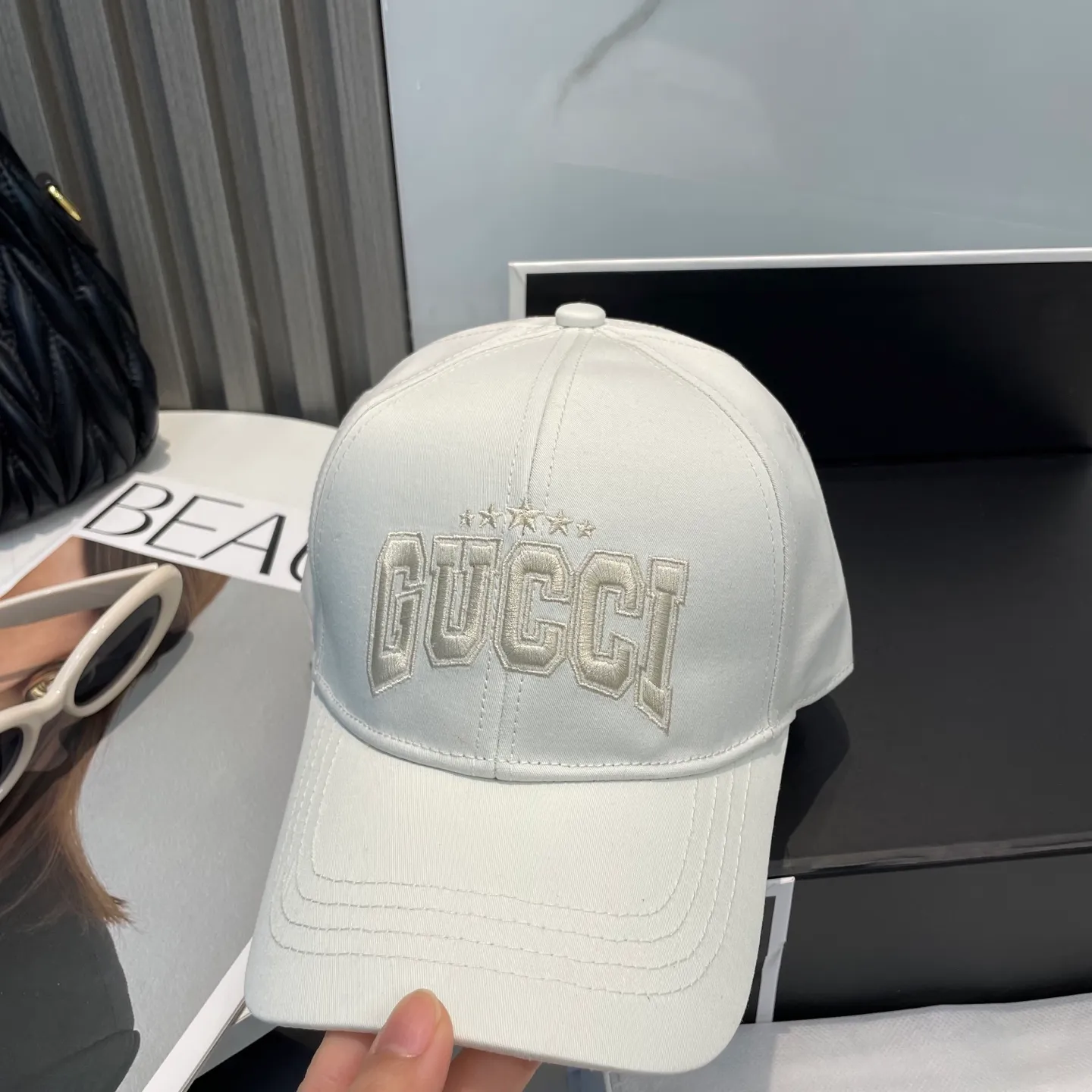 P66 original quality GUCCI Gucci Baseball Cap🧢Official website new product Gucci Baseball Cap🧢is coming soon. The craftsmanship is very exquisite, high-end and classy! Low-key luxury, easy to carry! Running volume!