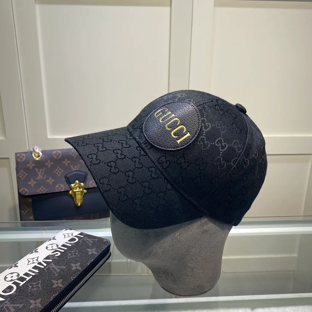 P70💰Gucci Baseball Cap GUCCI🧢Original quality is now available 🔥🎩 The craftsmanship is very exquisite, high-end and classy! Low-key luxury, easy to carry! Running volume! 【68211469】