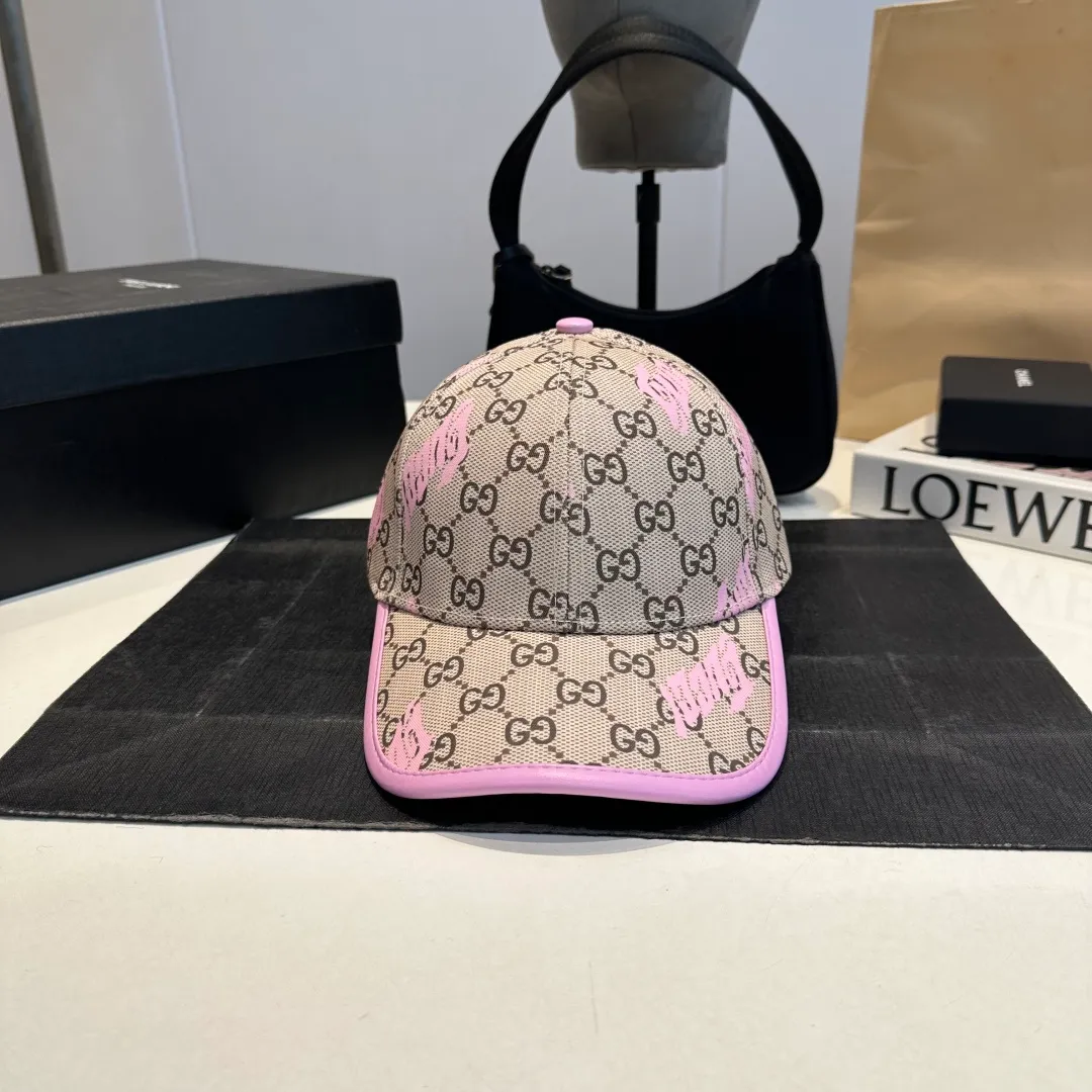 P56 GUCCI Gucci Baseball Cap 🧢Official website new product Gucci Baseball Cap 🧢 is coming soon. The craftsmanship is very exquisite, high-end and classy! Low-key luxury, easy to carry! Running volume!