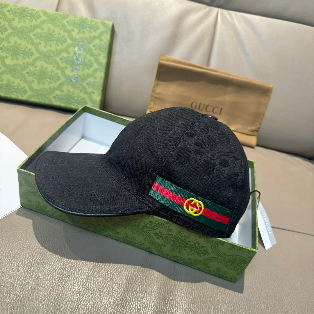 p90, Gucci (Gucci) new spring and summer original baseball cap, double G webbing, 1:1 mold customization, original canvas + first-layer cowhide, popular purchasing agent, versatile style for men and women, great quality! The basic head circumference is 56cm, and the patch is adjustable.