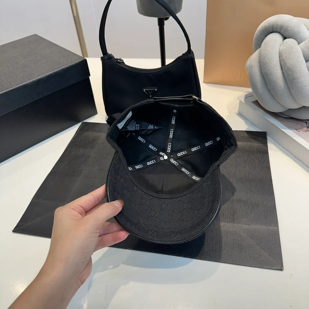 P54 Gucci new original baseball cap 🧢, exquisite and pure, stylish and stylish, cool and fashionable, out of stock at the counter, popular, great quality