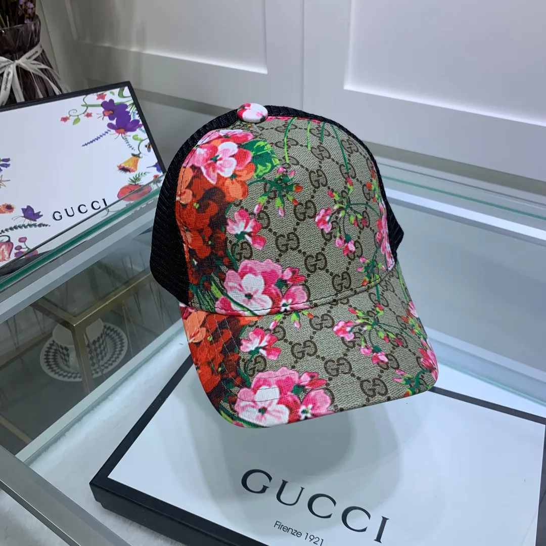 p70, purchasing agent version [smile] synchronized with the official website, made of GUCCI high-end materials, original hats from French luxury goods counters [love] We welcome all kinds of comparisons, the best quality, not low-end goods, you can compare by yourself, the version purchased at the counter is customized one by one, and the purchasing agent source.