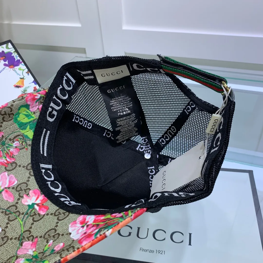 p70, purchasing agent version [smile] synchronized with the official website, made of GUCCI high-end materials, original hats from French luxury goods counters [love] We welcome all kinds of comparisons, the best quality, not low-end goods, you can compare by yourself, the version purchased at the counter is customized one by one, and the purchasing agent source.