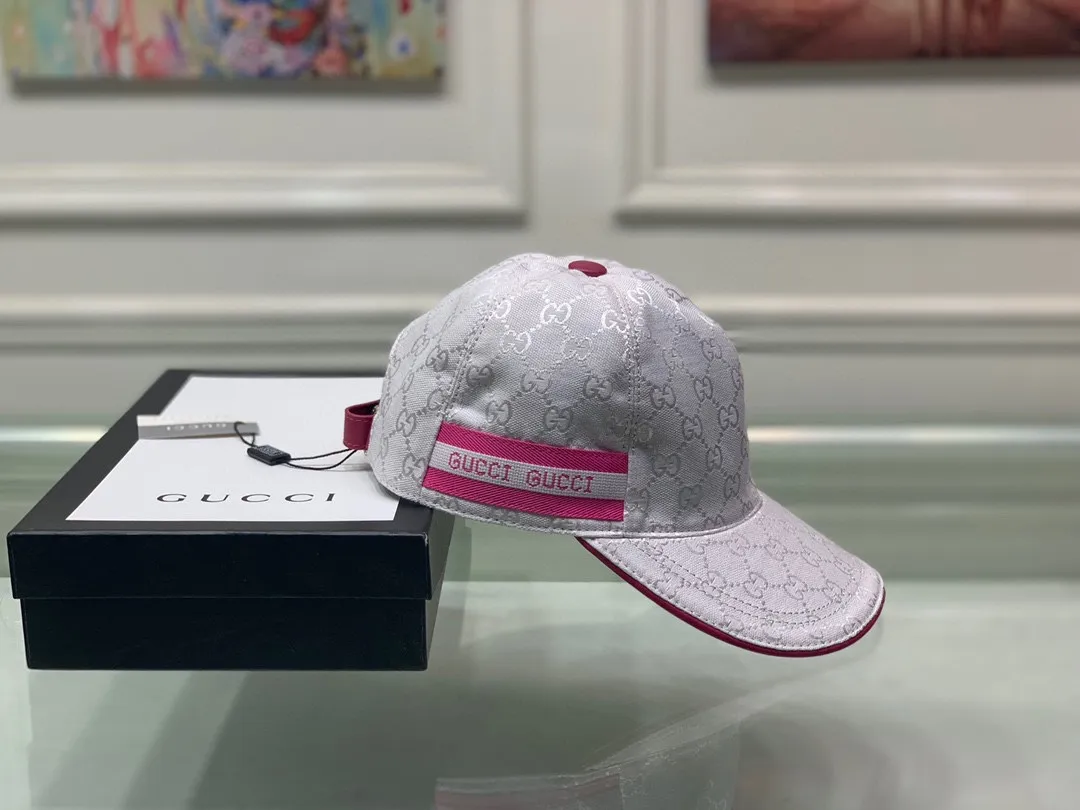 🉐110., Gucci (Gucci) classic original baseball cap, logo webbing, 1:1 mold customization, original canvas fabric + first-layer cowhide, popular purchase agent, versatile style for men and women, great quality! The basic head circumference is 56cm, and the patch is adjustable.