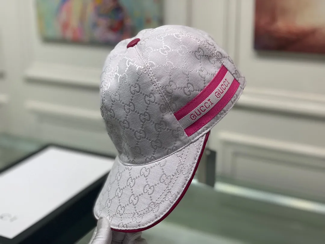🉐110., Gucci (Gucci) classic original baseball cap, logo webbing, 1:1 mold customization, original canvas fabric + first-layer cowhide, popular purchase agent, versatile style for men and women, great quality! The basic head circumference is 56cm, and the patch is adjustable.