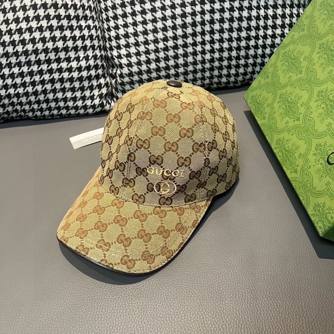 🉐️900,000-year-old classic model shipped!        , Gucci (Gucci) classic original baseball cap 😍😍 small gold embroidery, 1:1 mold opening and customization at the counter, the highest version, original canvas + first-layer cowhide, pure cotton lining, light and breathable! Photographed in real life, suitable for men and women in all seasons, basic head circumference 56cm, adjustable patches.