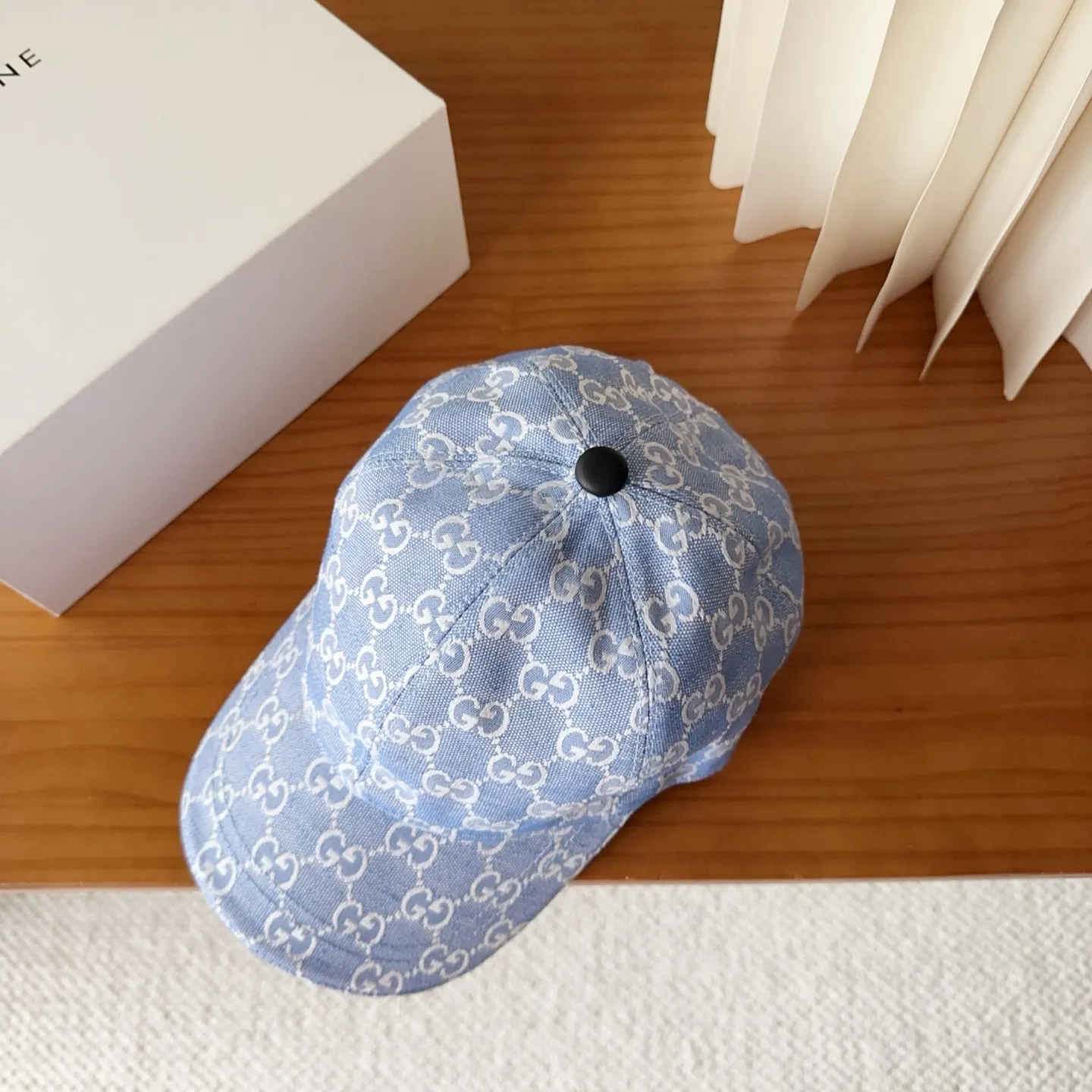 💰60 GUCCI simple baseball cap, very trendy! Casual and sports style, classic production, super easy to match!