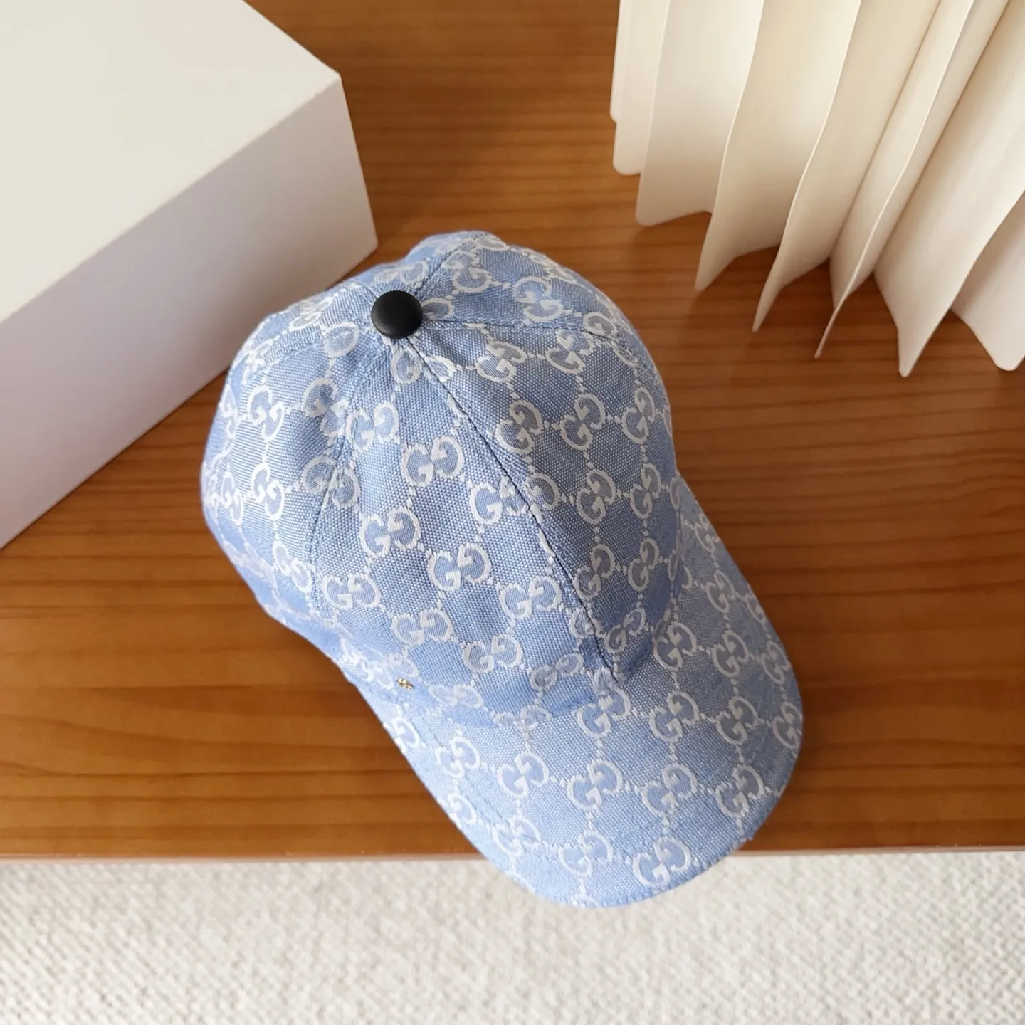 💰60 GUCCI simple baseball cap, very trendy! Casual and sports style, classic production, super easy to match!