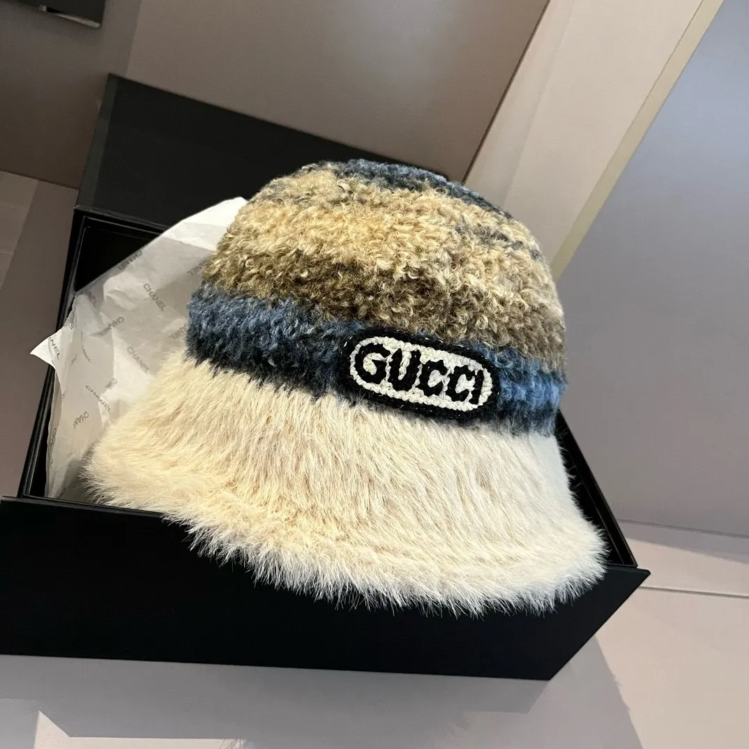 💰90¥ Gucci new sherpa bucket hat, gradient color, head circumference 57cm