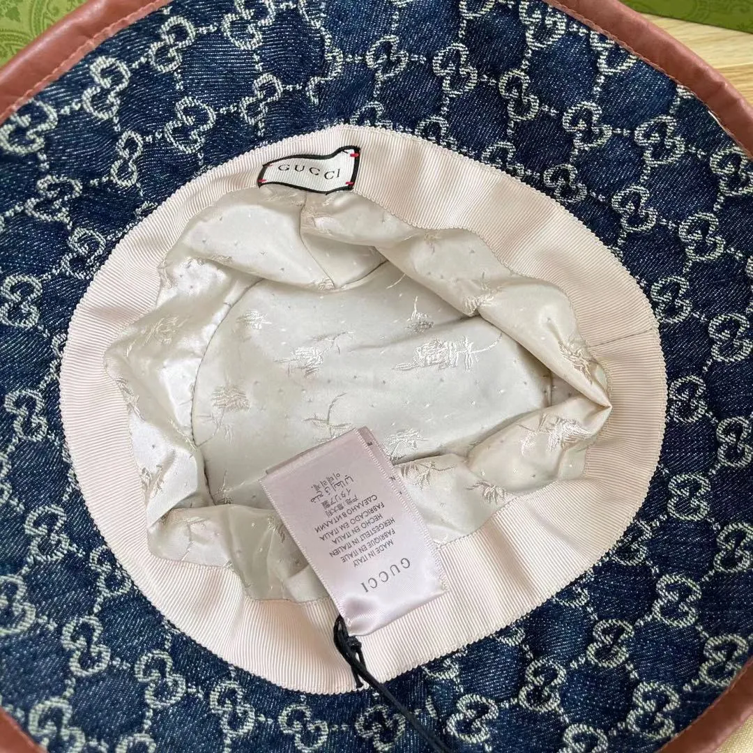 P100 GUCCI Gucci original denim fabric 🐮The hat is extremely soft and the material is very light and thin. It doesn’t pick on your face shape and doesn’t feel oppressive. It’s especially comfortable in summer! 🏖The presbyopia LOGO pattern is clear and high-quality! ⚠️Original 1:1 main wheat and wash water mark, pattern-matching nailing method, completely hand-sewn! Match the edges! Spot goods! Spot goods! Head circumference: around 57-58