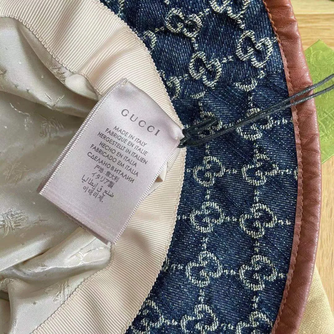 P100 GUCCI Gucci original denim fabric 🐮The hat is extremely soft and the material is very light and thin. It doesn’t pick on your face shape and doesn’t feel oppressive. It’s especially comfortable in summer! 🏖The presbyopia LOGO pattern is clear and high-quality! ⚠️Original 1:1 main wheat and wash water mark, pattern-matching nailing method, completely hand-sewn! Match the edges! Spot goods! Spot goods! Head circumference: around 57-58