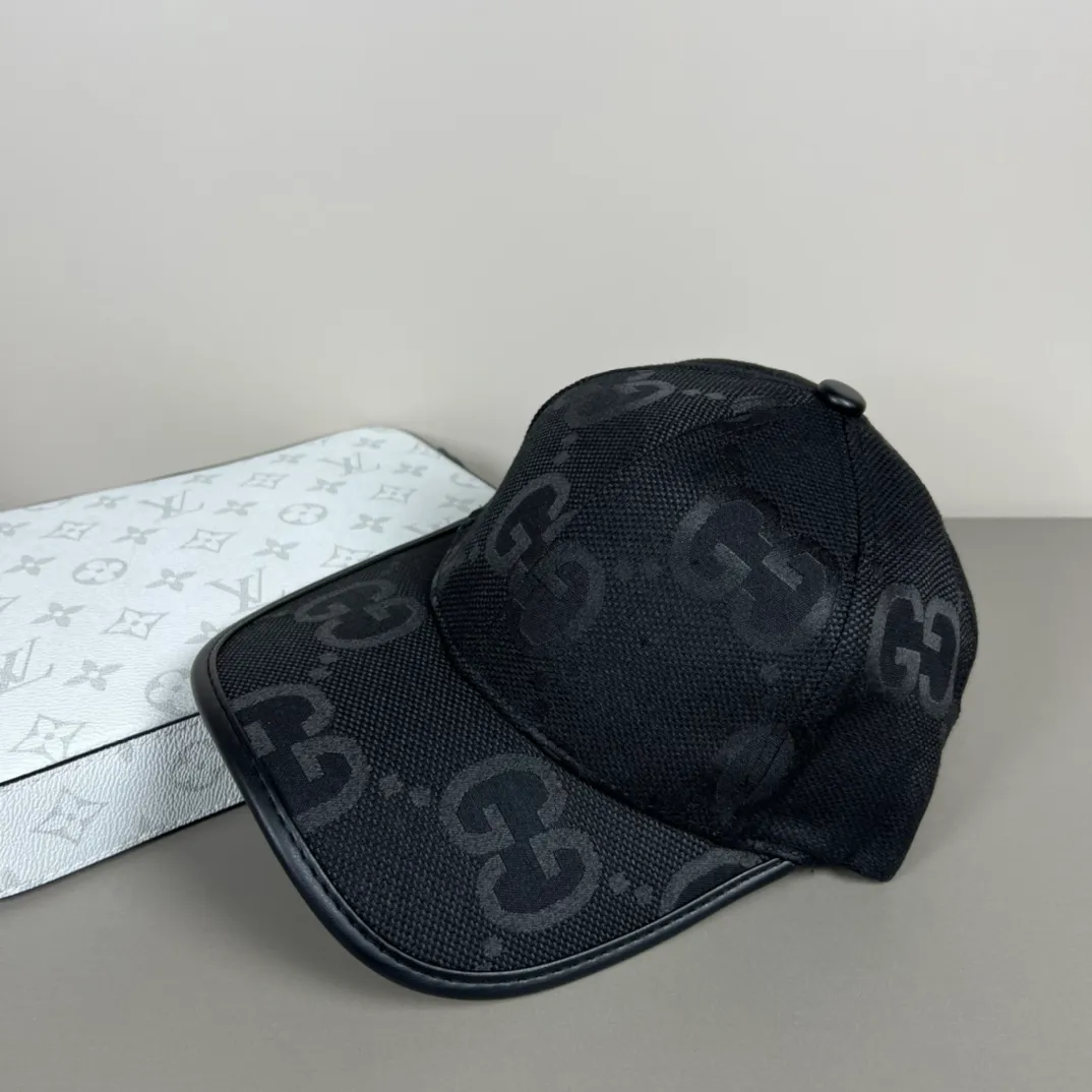 P46💰Gucci Baseball Cap♥️GUCCI🧢Official website new product, baseball cap, original quality, hot arrival 🔥🎩 The craftsmanship is very exquisite, high-end and classy! Low-key luxury, easy to carry! Running volume!
