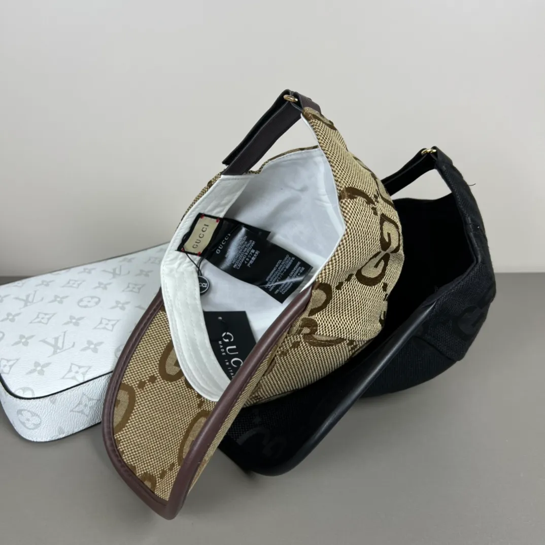 P46💰Gucci Baseball Cap♥️GUCCI🧢Official website new product, baseball cap, original quality, hot arrival 🔥🎩 The craftsmanship is very exquisite, high-end and classy! Low-key luxury, easy to carry! Running volume!