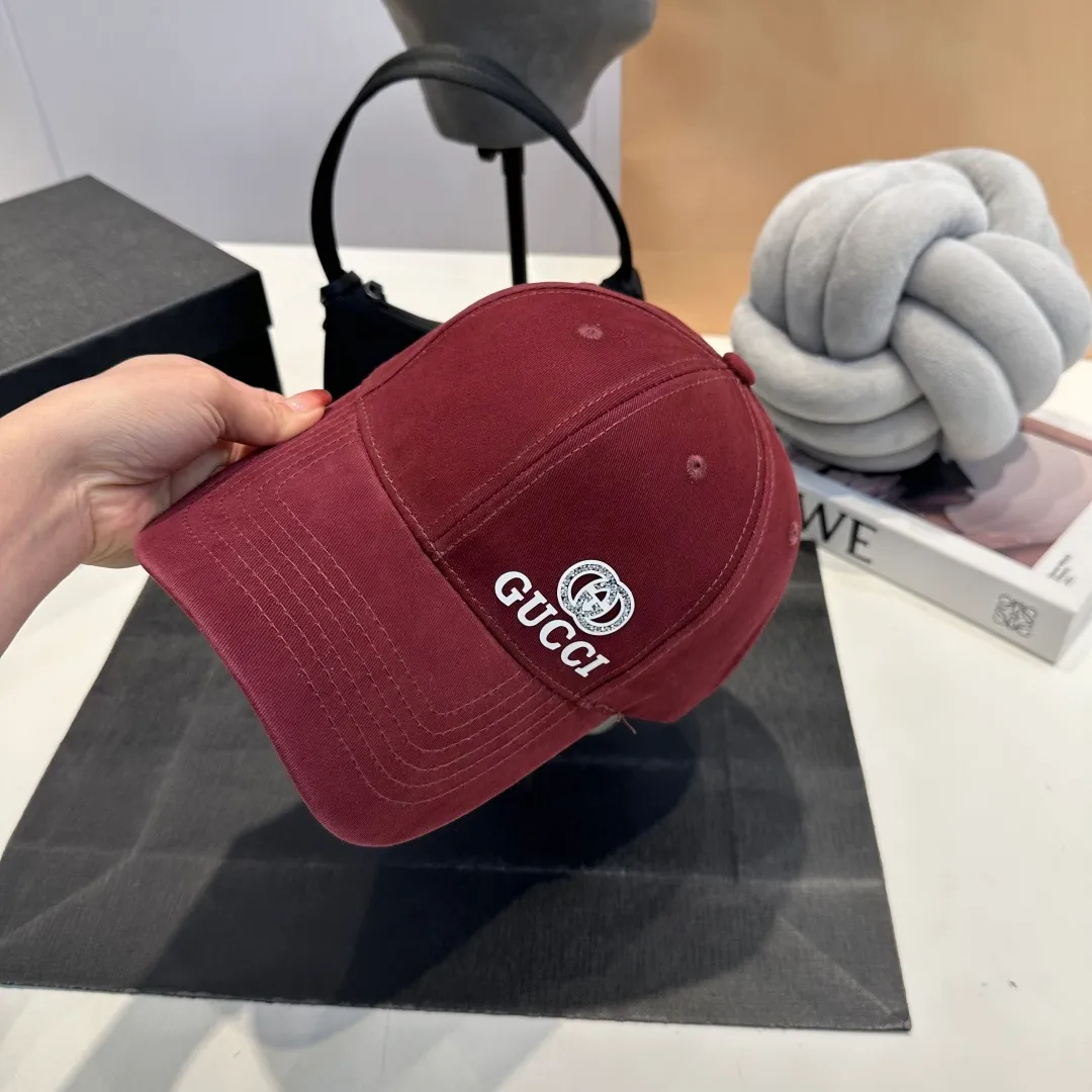 P60 Gucci Baseball Cap GUCCI official website new product, baseball cap, original quality, very popular 🔥The craftsmanship is very exquisite, high-end and classy! Low-key luxury, easy to carry! Running volume