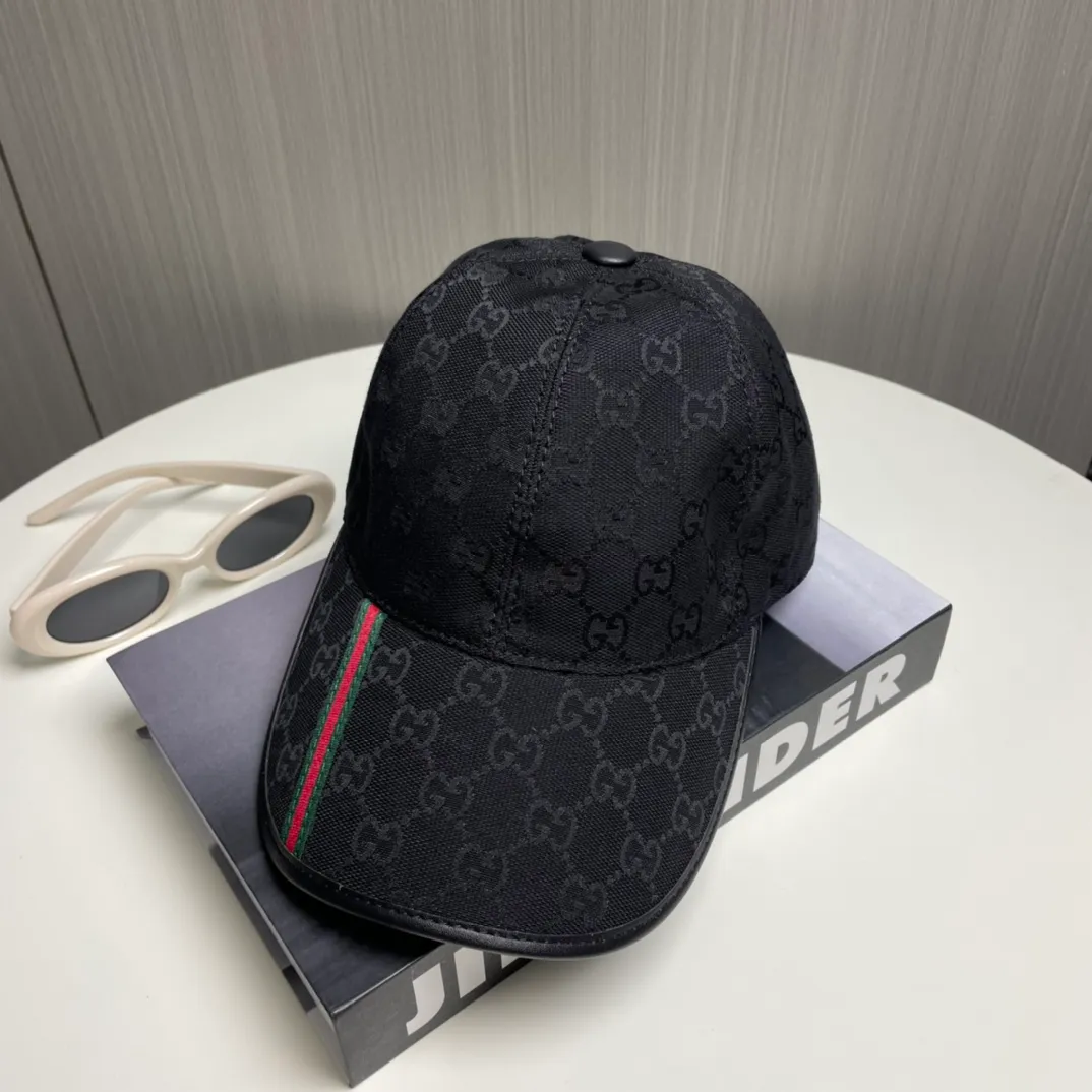 P86 Gucci (Gucci) classic original baseball cap, vertical small webbing, 1:1 mold customization, original canvas + first-layer cowhide, genuine leather edging, handsome and fashionable, popular purchasing agent, versatile style for men and women, great quality! The basic head circumference is 56cm, and the patch is adjustable.