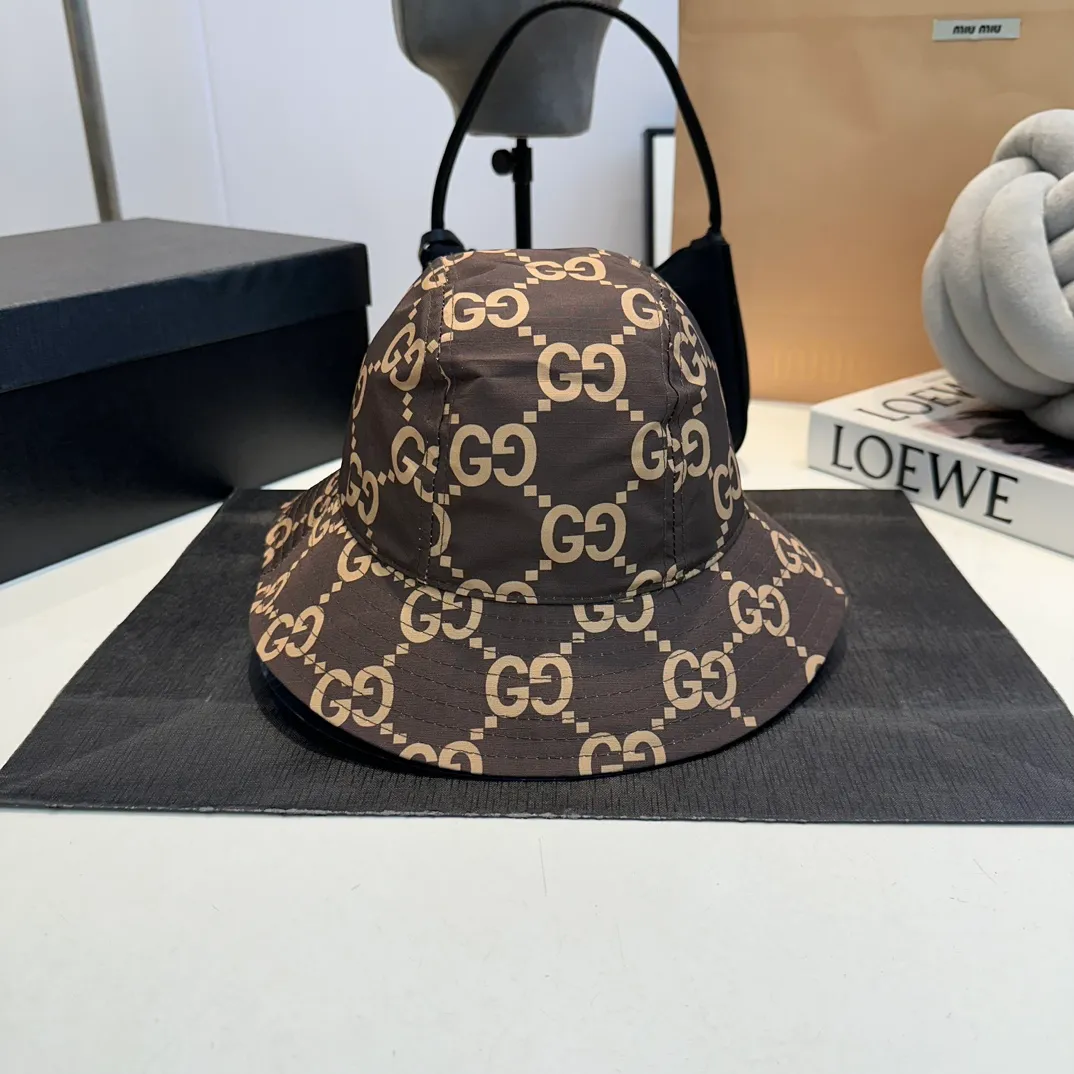 P50 GUCCI bucket hat, a new product from the official website, the original quality of the fisherman hat is very popular 🔥🎩 The craftsmanship is very exquisite, high-end and classy! Low-key luxury, easy to carry! Running volume!