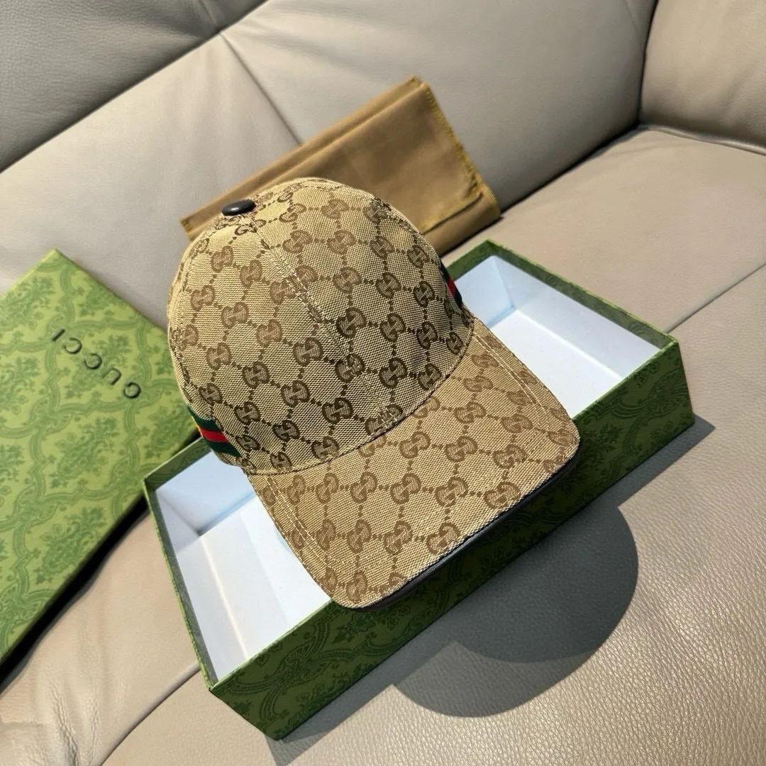 p90 ten thousand year classic model shipped!   , Gucci (Gucci) classic original baseball cap😍😍Little Bee, 1:1 mold opening and customization at the counter, the highest version, original canvas fabric + first layer of cowhide, pure cotton lining, light and breathable! Photographed in real life, suitable for men and women in all seasons, basic head circumference 56cm, adjustable patches.