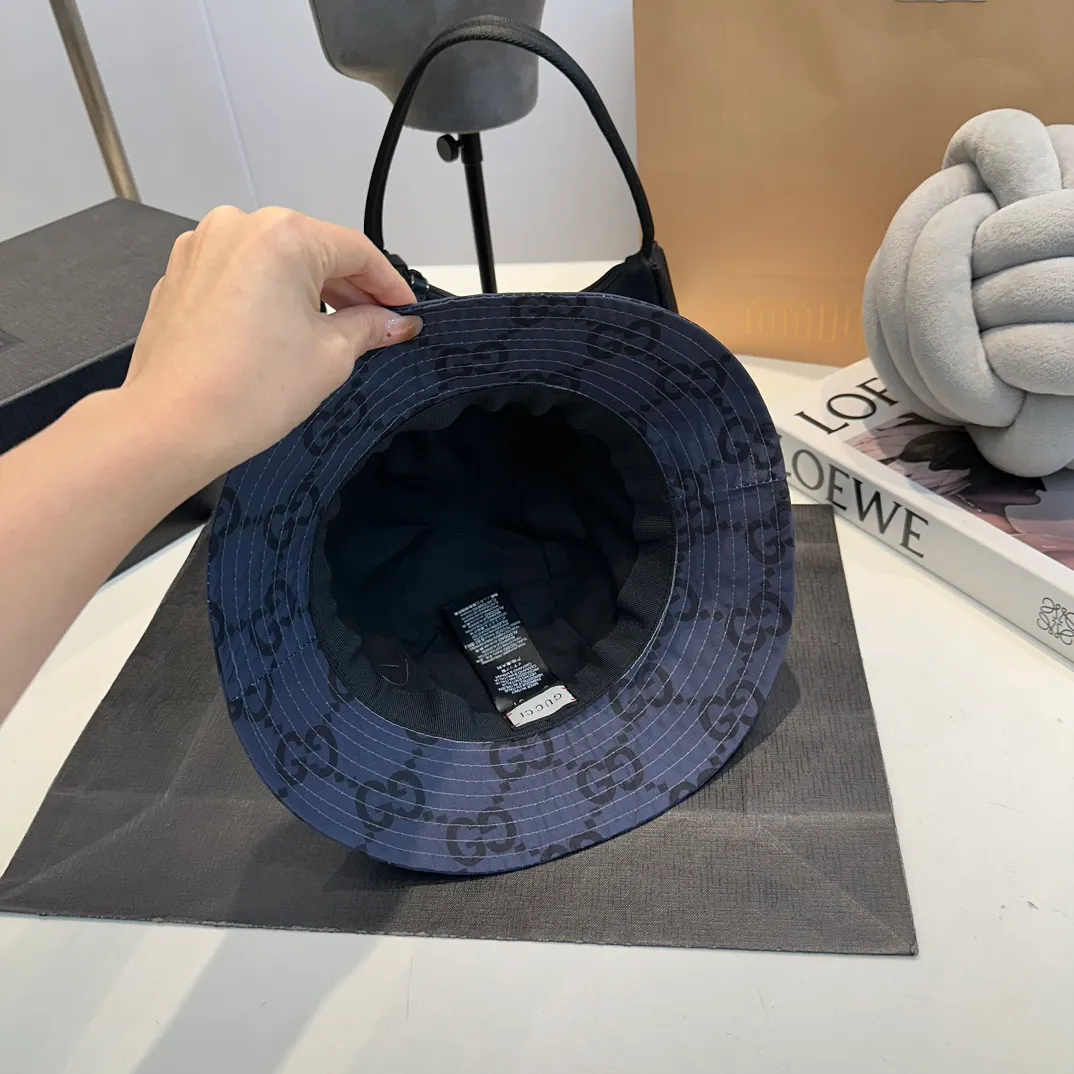 P50 GUCCI bucket hat, a new product from the official website, the original quality of the fisherman hat is very popular 🔥🎩 The craftsmanship is very exquisite, high-end and classy! Low-key luxury, easy to carry! Running volume!