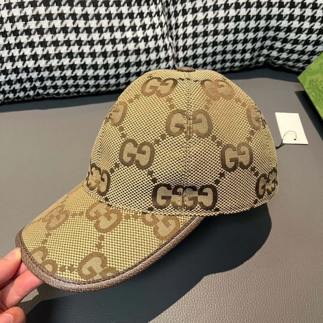 🉐️90, Gucci Gucci's new original baseball cap, large double G, 1:1 mold opening and customization at the counter, perfect pattern, original canvas fabric + first-layer cowhide, light and breathable! The basic head circumference is 56cm, and the patch is adjustable.