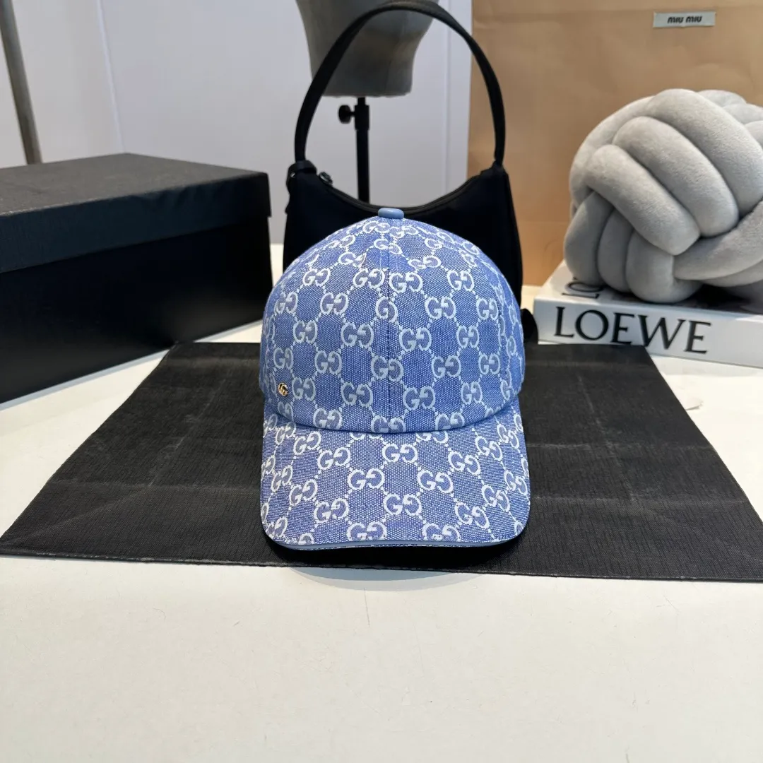 P60 Gucci Baseball Cap♥️GUCCI🧢New product from the official website, baseball cap, original quality, very popular 🔥🎩 The craftsmanship is very exquisite, high-end and classy! Low-key luxury, easy to carry! Running volume!