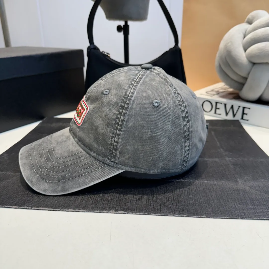 P60 Gucci new original baseball cap, exquisite and pure, stylish and stylish, cool and fashionable, great quality