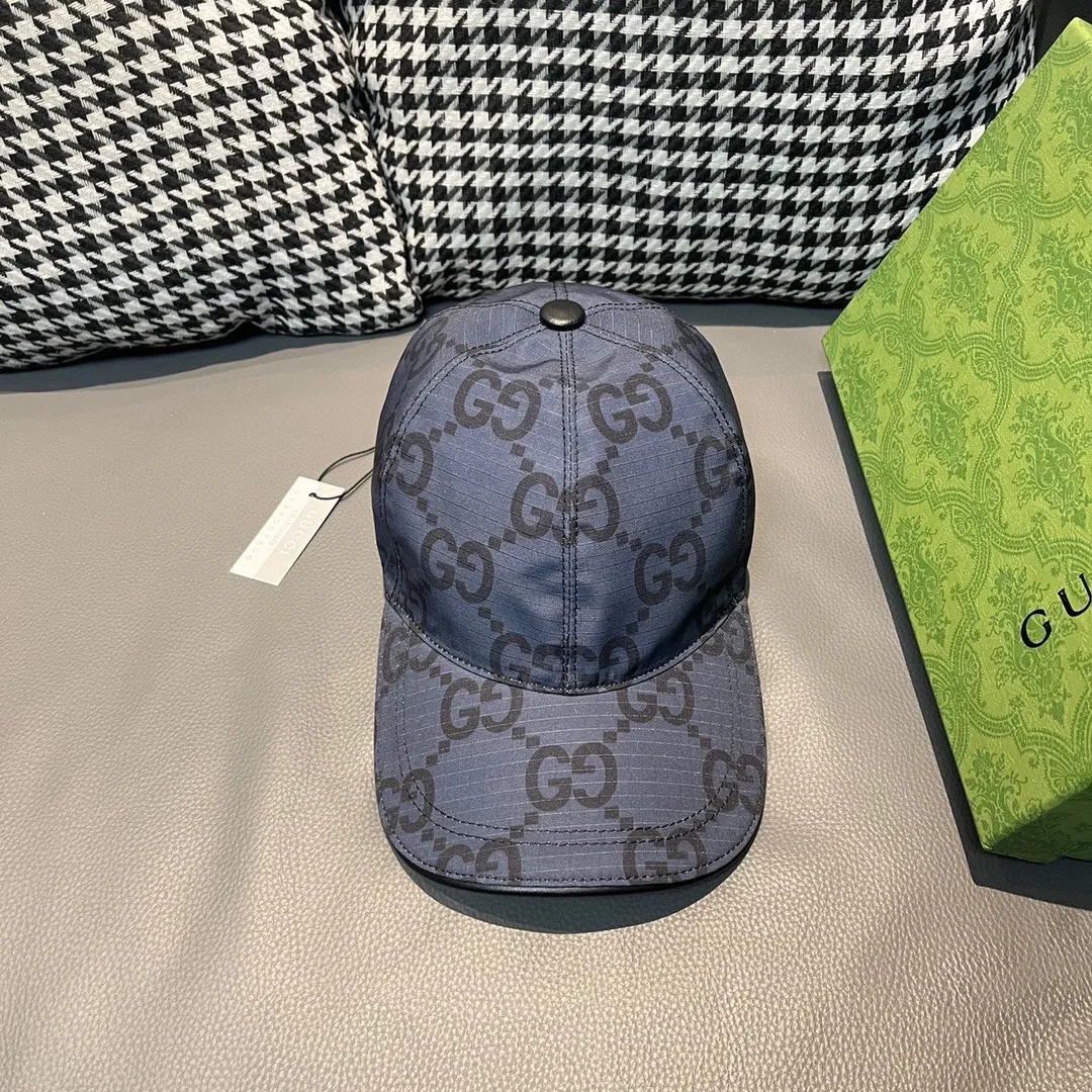 🉐️90 new models shipped from the official website, Gucci's latest original baseball cap, large double G, 1:1 mold customization at the counter, perfect pattern, original canvas fabric + first-layer cowhide, light and breathable! The basic head circumference is 56cm, and the patch is adjustable.
