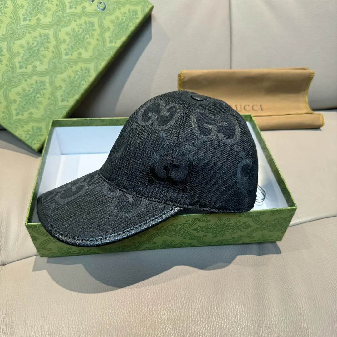 p90., Gucci Gucci's new original baseball cap, large double G, 1:1 mold opening and customization at the counter, original canvas fabric + first-layer cowhide, light and breathable! The basic head circumference is 56cm, and the patch is adjustable.