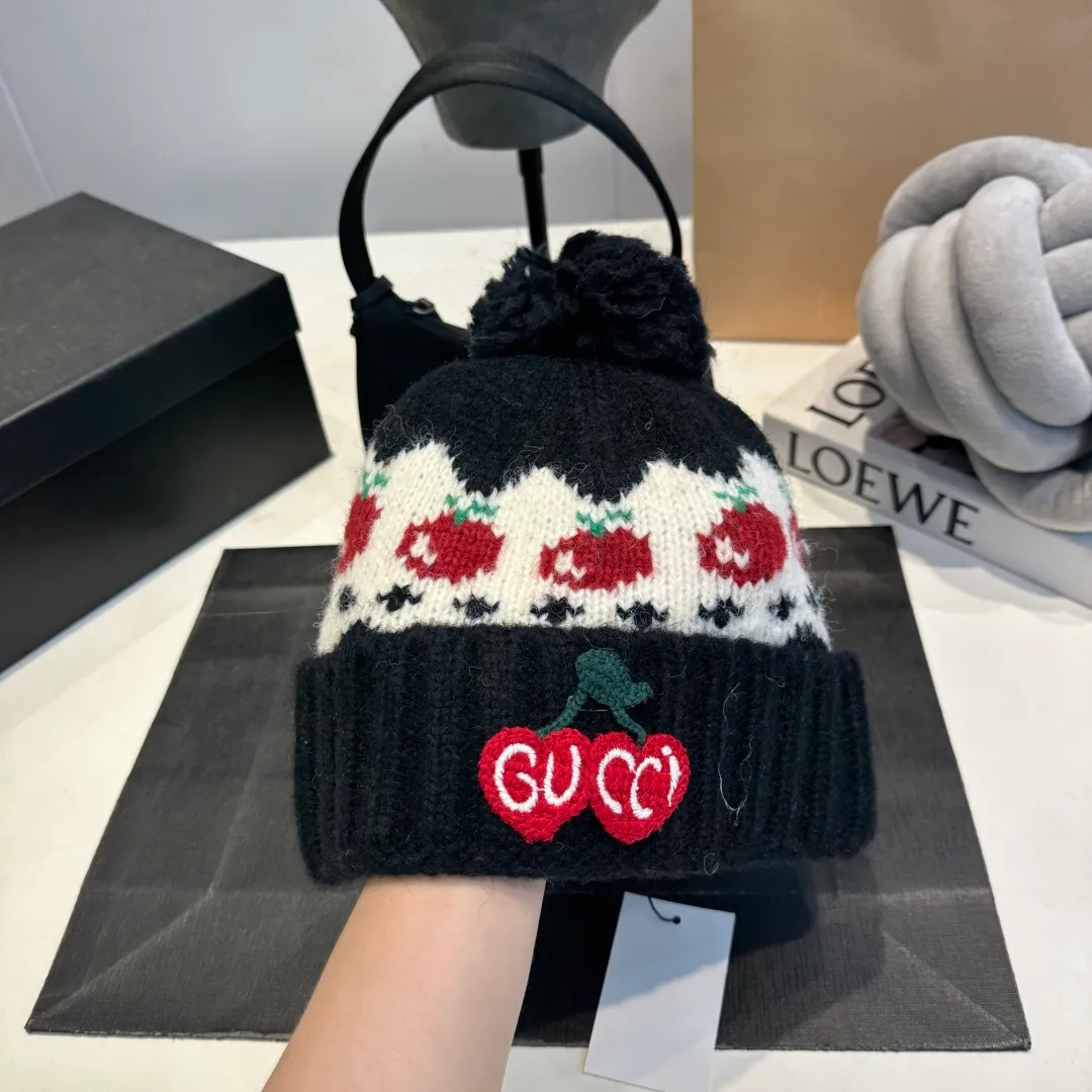 P60 Gucci knitted beanie, unisex
