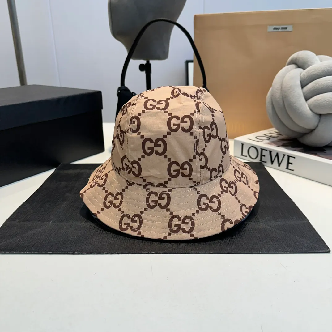 P50 GUCCI bucket hat, a new product from the official website, the original quality of the fisherman hat is very popular 🔥🎩 The craftsmanship is very exquisite, high-end and classy! Low-key luxury, easy to carry! Running volume!
