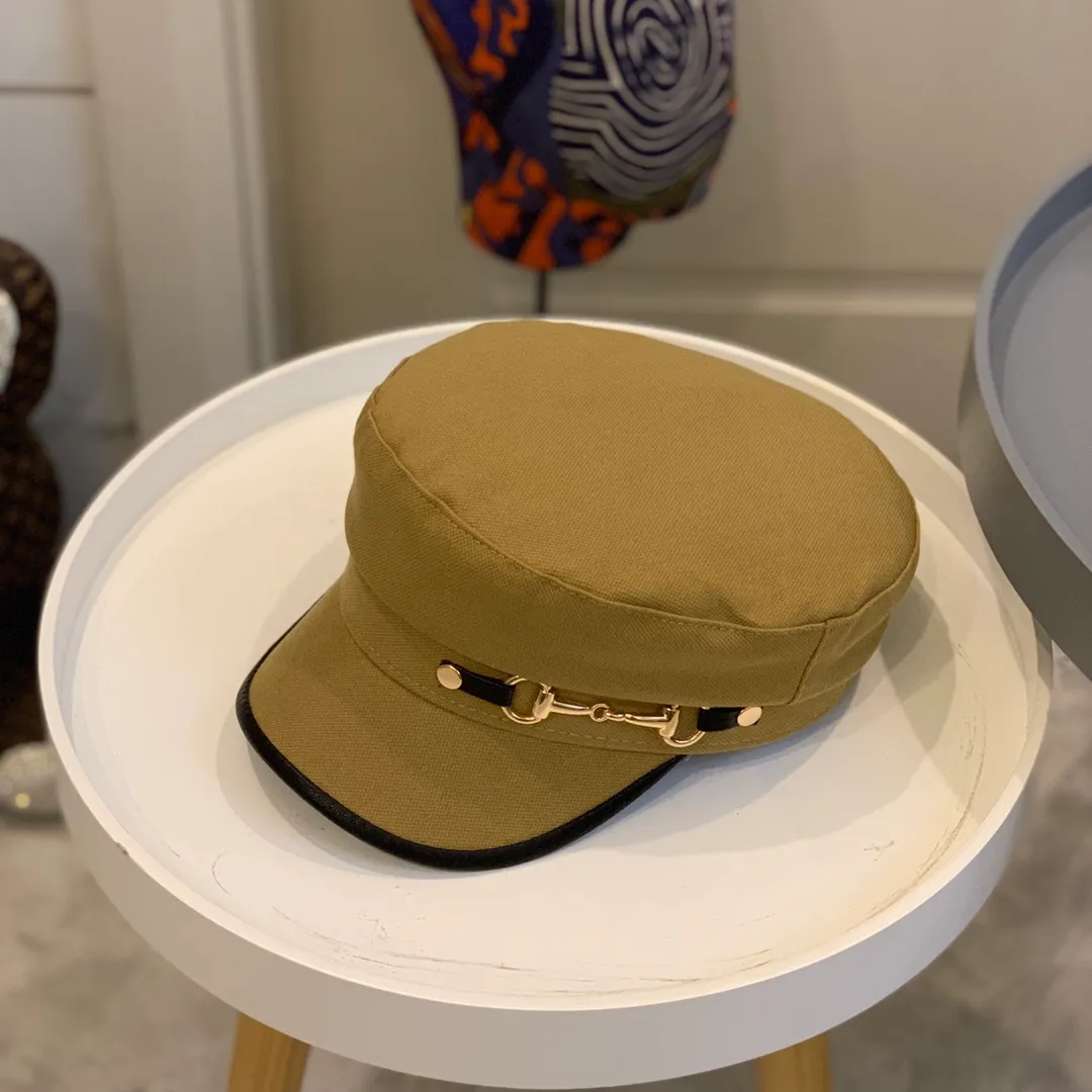 p90 Gucci 2021 new summer duck bill military cap, pure cotton dark pattern fabric, with leather buckle chain. It is a perfect match, super three-dimensional,