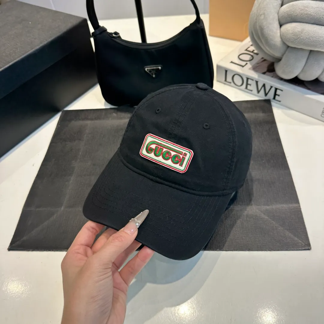 P60 Gucci new original baseball cap, exquisite and pure, stylish and stylish, cool and fashionable, great quality