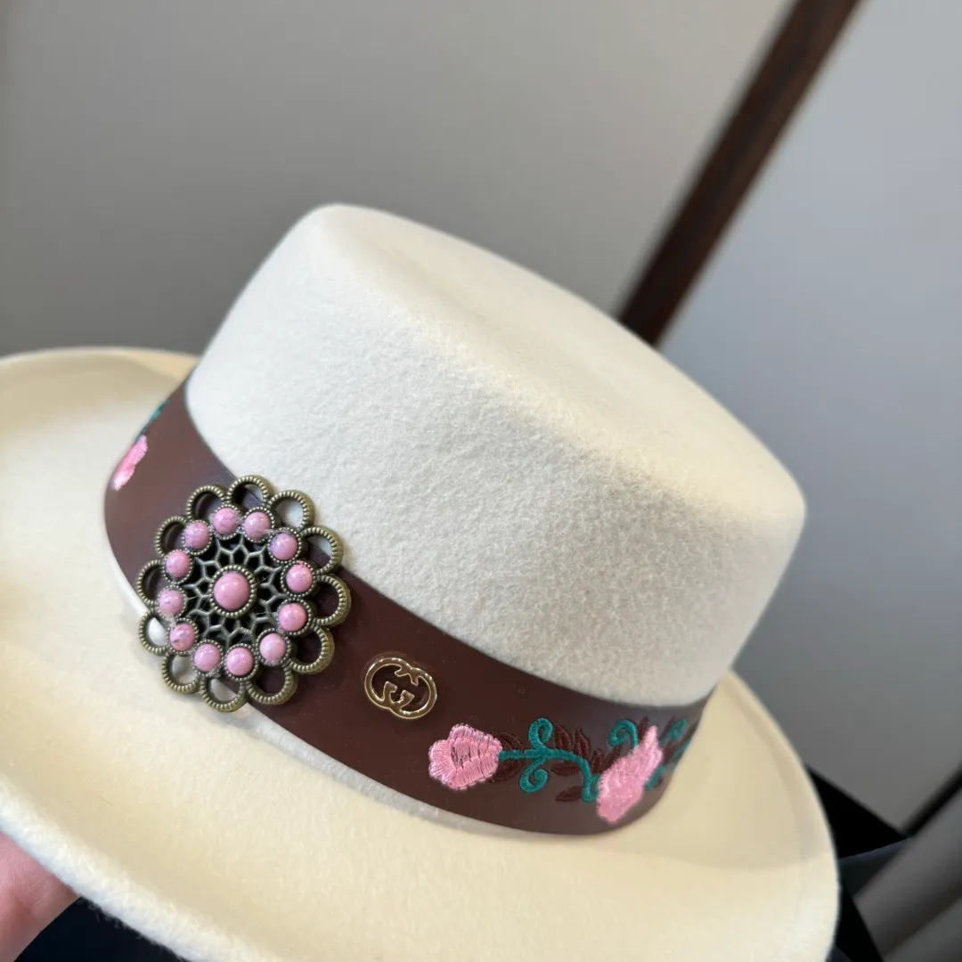 💰210¥ White Gucci new wool top hat, flat top hat, 100% wool fabric 🦙%, head circumference 57cm
