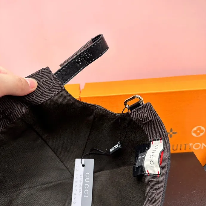 P90 new model has arrived! Gucci (Gucci) metal double G, the latest model at the counter, top original order, excellent quality, the same baseball cap as the official website, real shot, ready to ship quickly