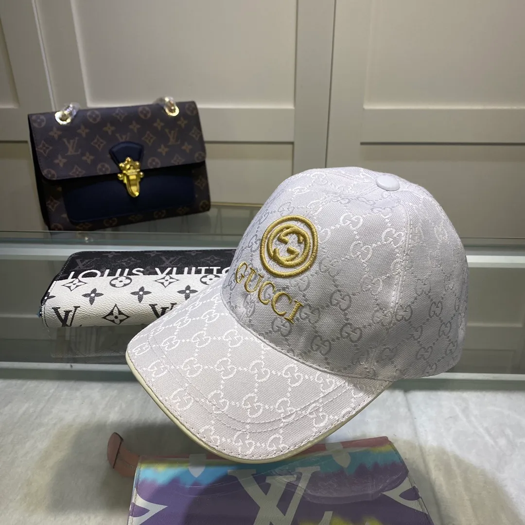 P90 with dust bag. Original Gucci classic quote baseball cap, 1:1 mold customization, original canvas fabric + first-layer cowhide, popular purchase agent, versatile style for men and women, great quality! Basic head circumference 56, adjustable patch