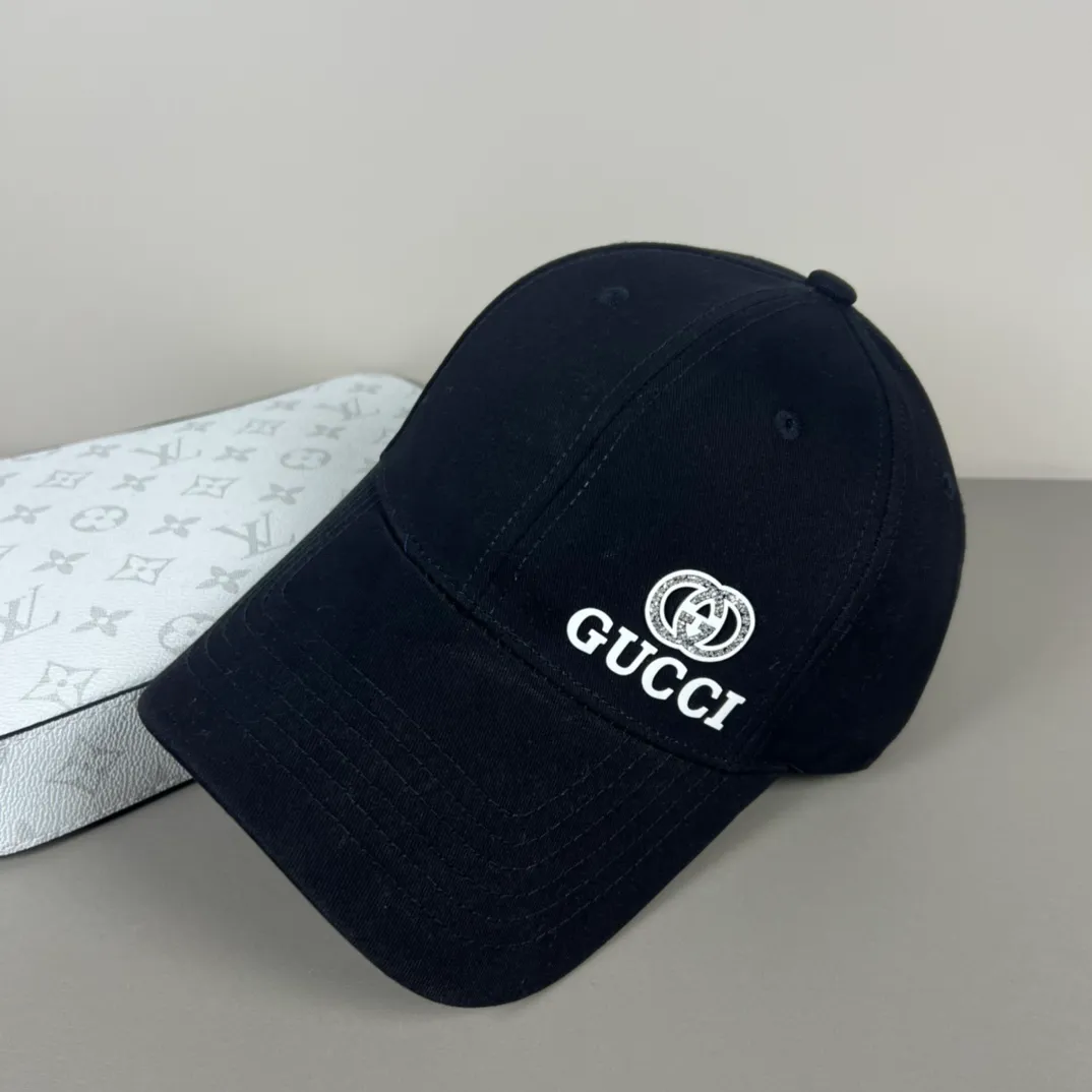 P56💰Gucci Baseball Cap♥️GUCCI🧢Official website new product, baseball cap, original quality, hot arrival 🔥🎩 The craftsmanship is very exquisite, high-end and classy! Low-key luxury, easy to carry! Running volume!