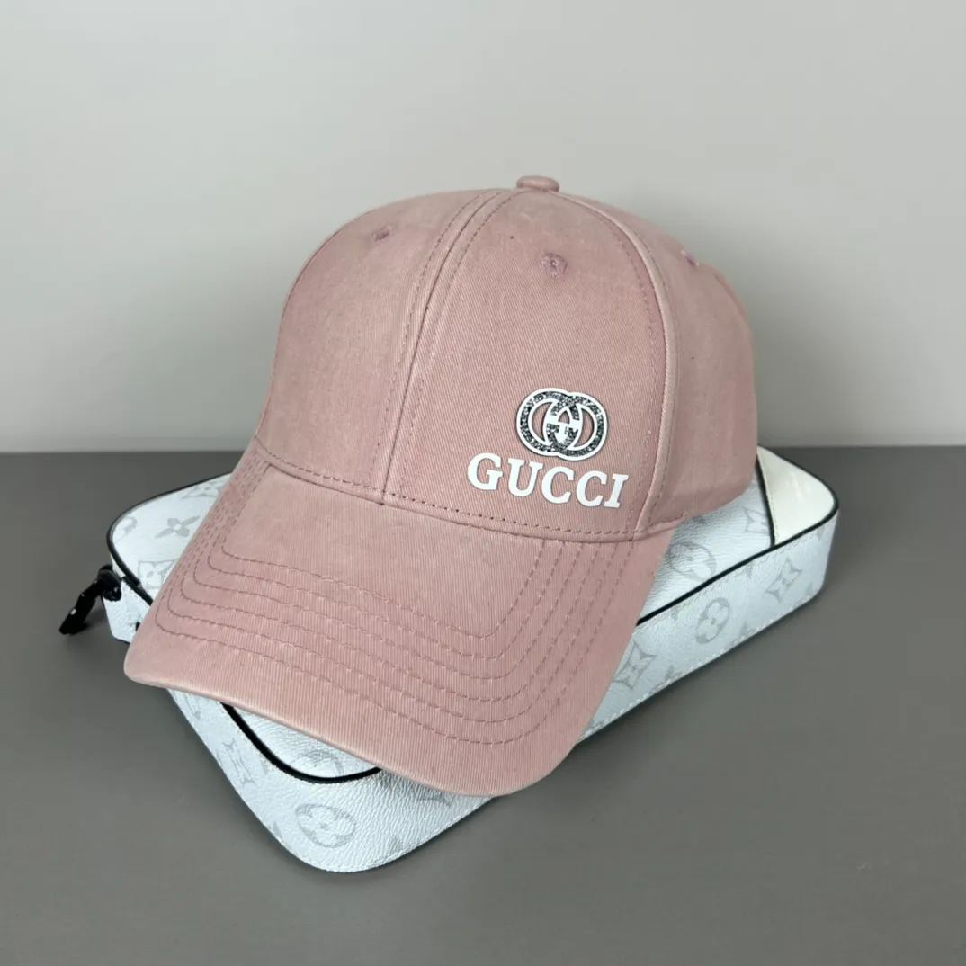 P56💰Gucci Baseball Cap♥️GUCCI🧢Official website new product, baseball cap, original quality, hot arrival 🔥🎩 The craftsmanship is very exquisite, high-end and classy! Low-key luxury, easy to carry! Running volume!