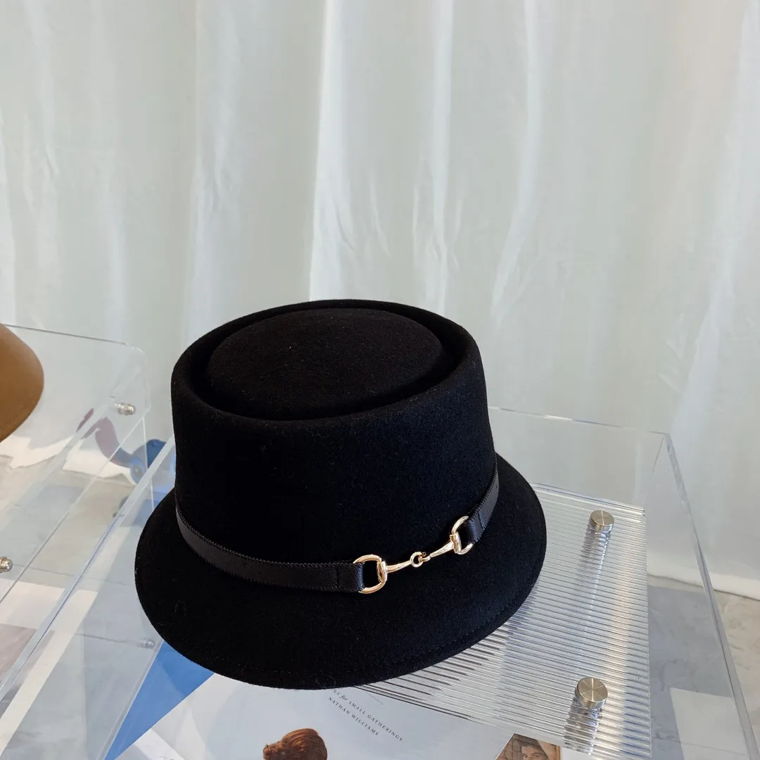 P130 GUCCI Paris flat-top double F webbing wool top hat 🎩 High-end wool top hat series, large-brimmed top hat, very concave shape, a top hat with full aura 🎩 Material: 100% wool Head circumference: 58cm