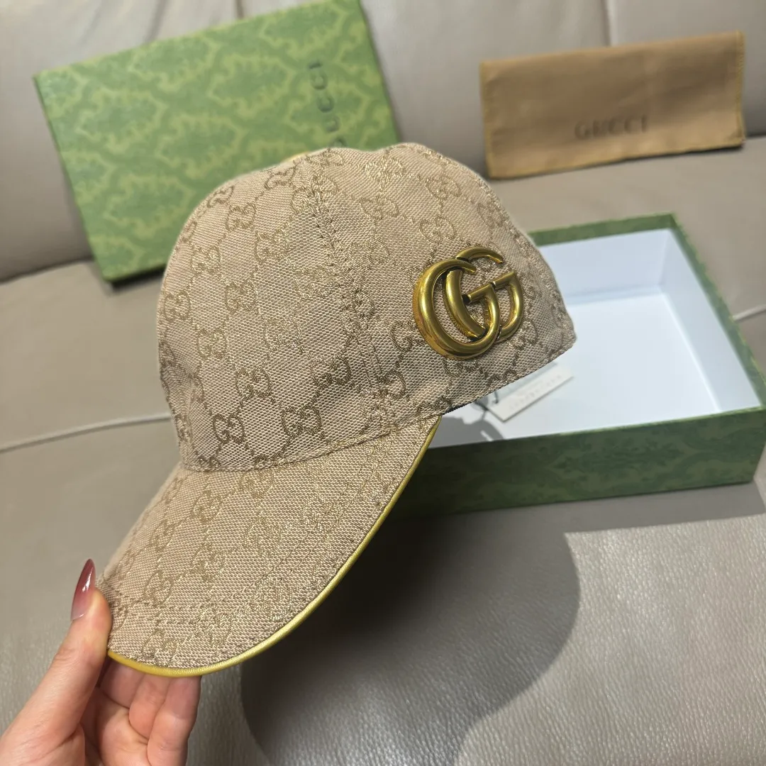 P90., Gucci (Gucci) new original baseball cap, metal double G, the latest model at the counter, 1:1 mold customization, genuine mold hardware, original canvas fabric + first-layer cowhide, original quality! The quality is great, the basic head circumference is 56cm, and the patch is adjustable.