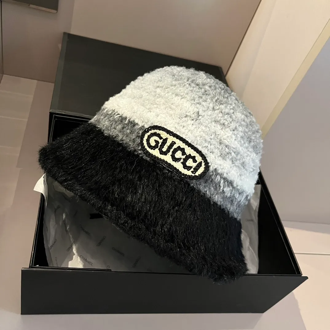 💰100¥ Gucci new sherpa bucket hat, gradient color, head circumference 57cm