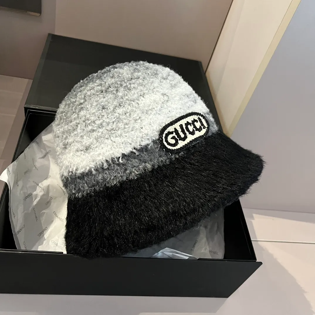 💰100¥ Gucci new sherpa bucket hat, gradient color, head circumference 57cm