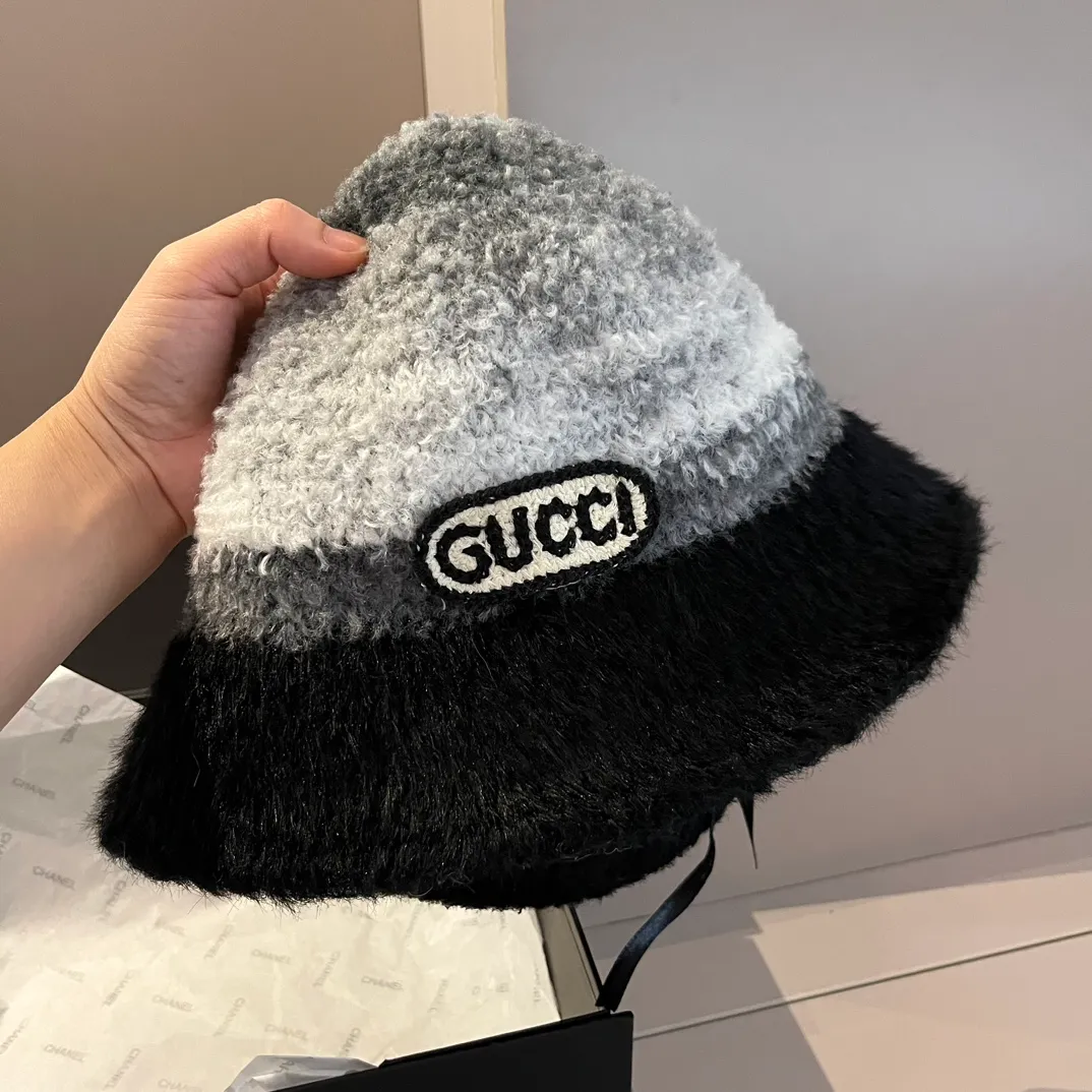 💰100¥ Gucci new sherpa bucket hat, gradient color, head circumference 57cm