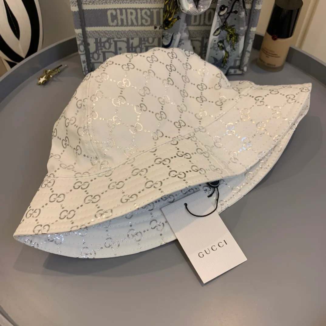 P140 European counters synchronized! Gucci/Gucci 20 early autumn new style white fisherman hat with full logo and flashing silver logo, full of big-name luxury, original blue satin lining, high-end! Head circumference:57cm