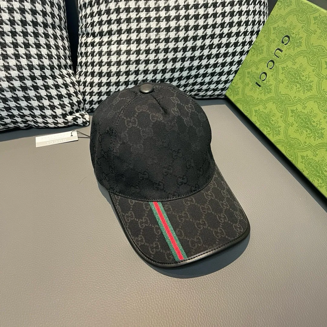 p90., Gucci (Gucci) classic original baseball cap, vertical small webbing, 1:1 mold customization, original canvas + first-layer cowhide, genuine leather edging, handsome and fashionable, popular purchasing agency, versatile style for men and women, great quality! The basic head circumference is 56cm, and the patch is adjustable.